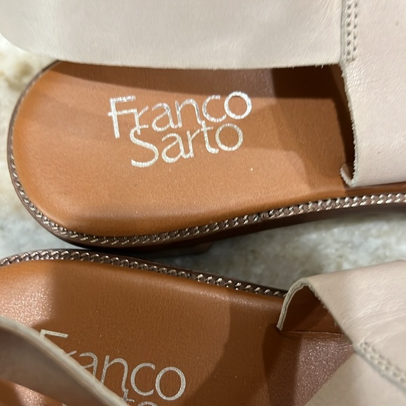 Women’s Leather Sandals size 9.  Like new worn only 1x - Picture 6 of 6